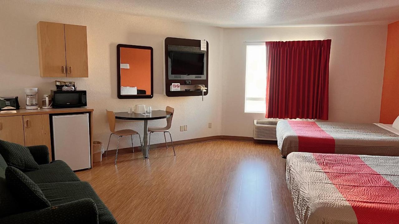 Motel 6-Regina, Sk Exterior photo