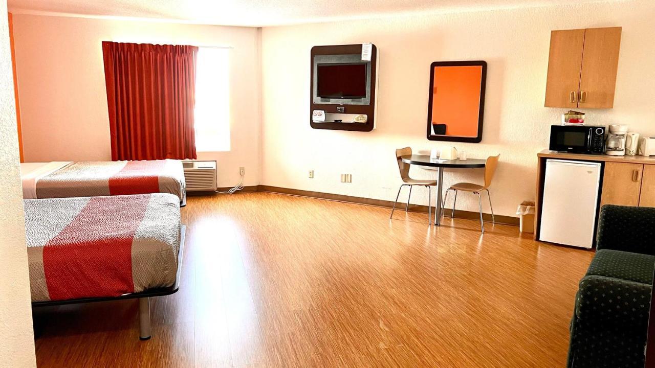 Motel 6-Regina, Sk Exterior photo