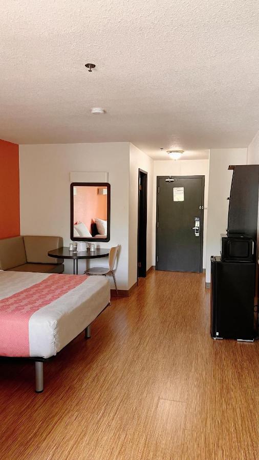 Motel 6-Regina, Sk Exterior photo