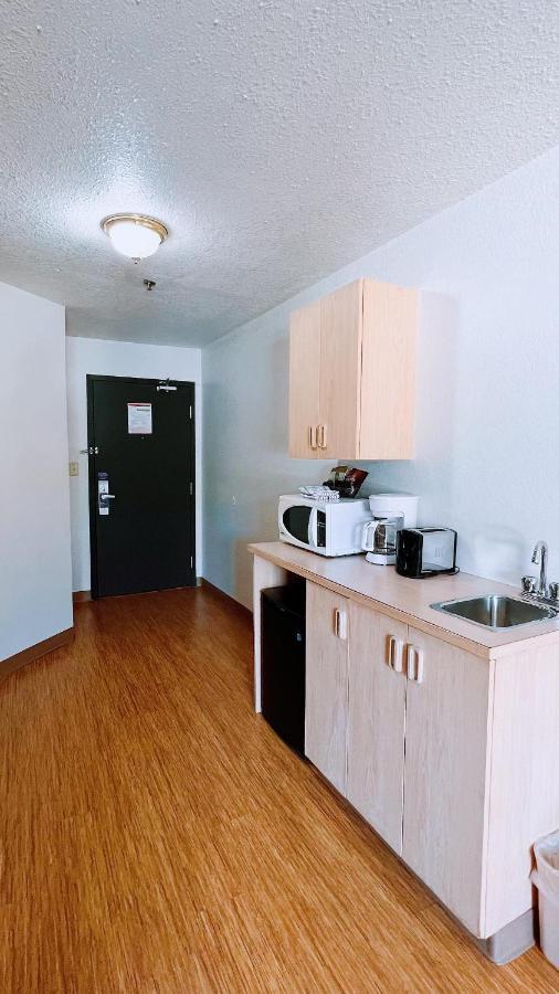 Motel 6-Regina, Sk Exterior photo