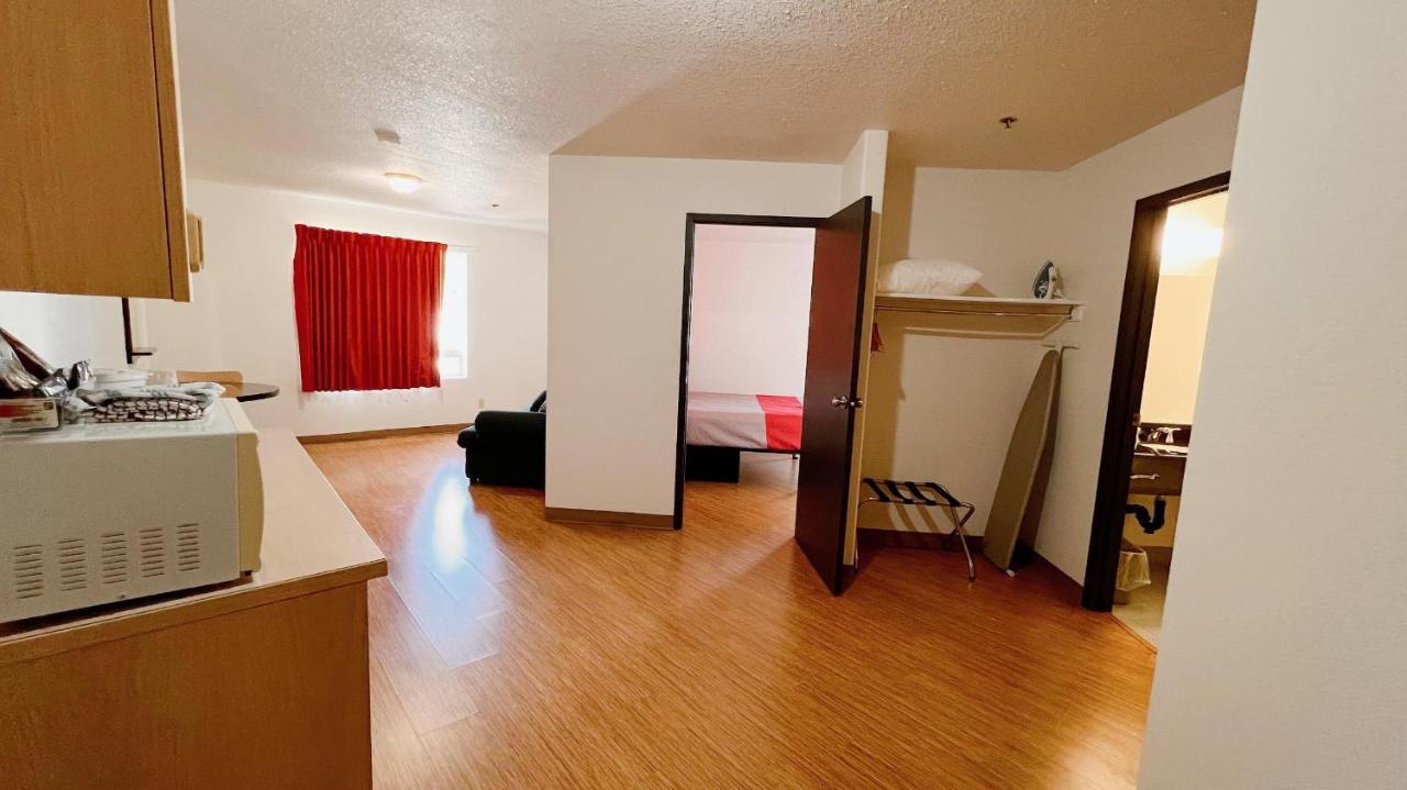 Motel 6-Regina, Sk Exterior photo