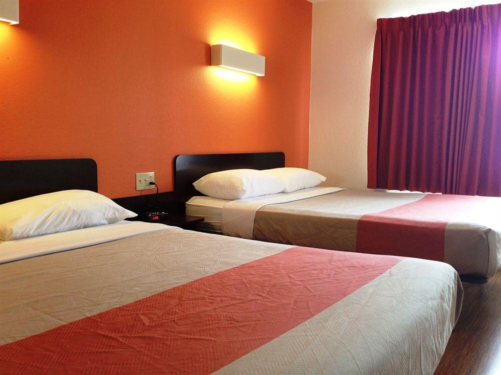 Motel 6-Regina, Sk Exterior photo