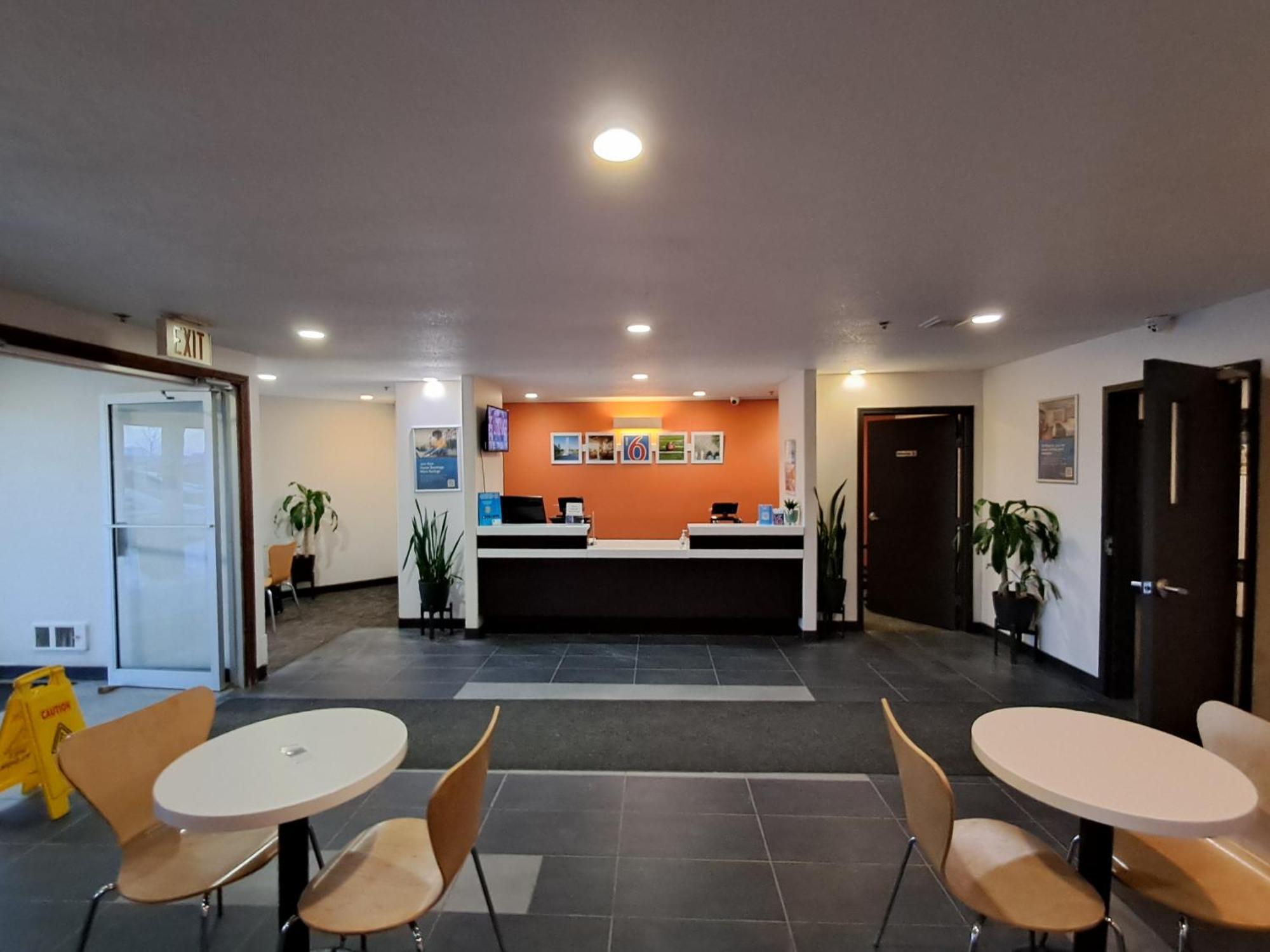 Motel 6-Regina, Sk Exterior photo